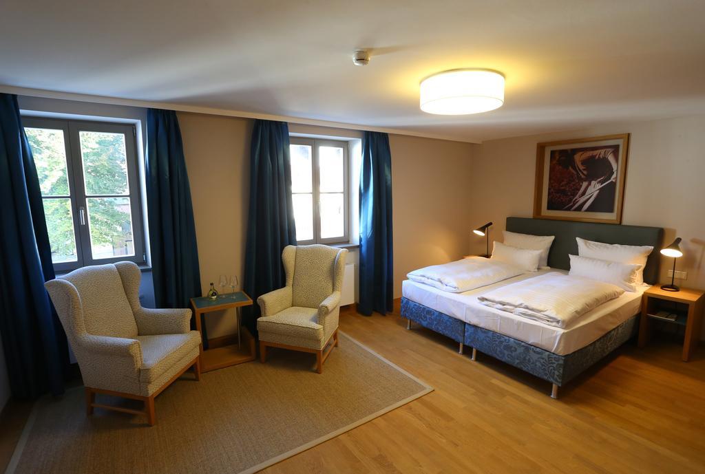 Vogelsburg Hotel Escherndorf Room photo